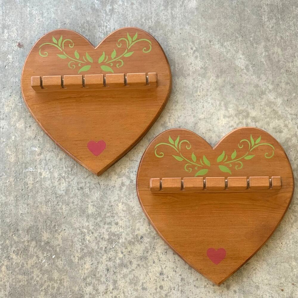 VTG 2 Hearts wooden plaque spoon display rack w/ green leaves